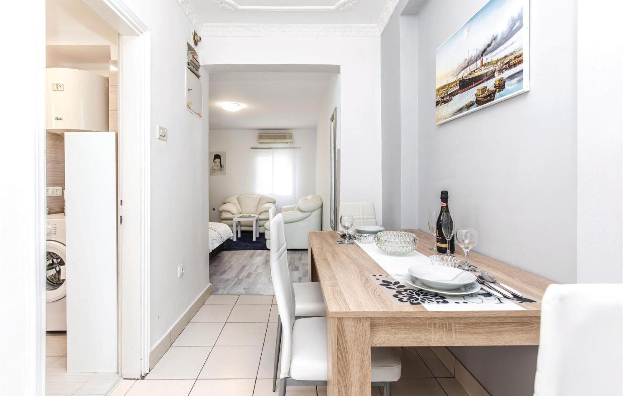 Stunning Apartment In Kostrena With Kitchen Eksteriør bilde